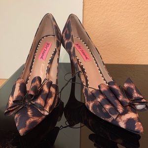 Betsey Johnson leopard bow heels with red heel
